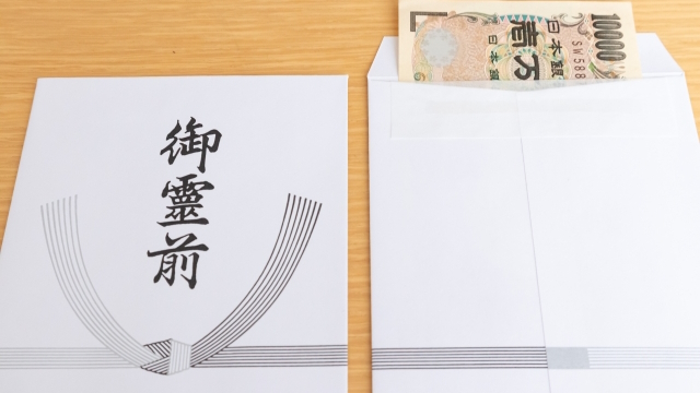 香典のお札の入れ方と向き