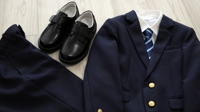 お葬式で子供の正装として最適な学生服一式のセット